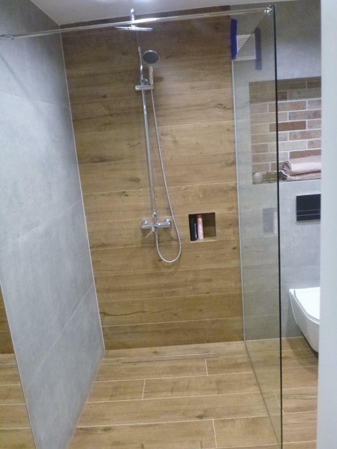 Apartament Na Brodatego Vratislav Exteriér fotografie