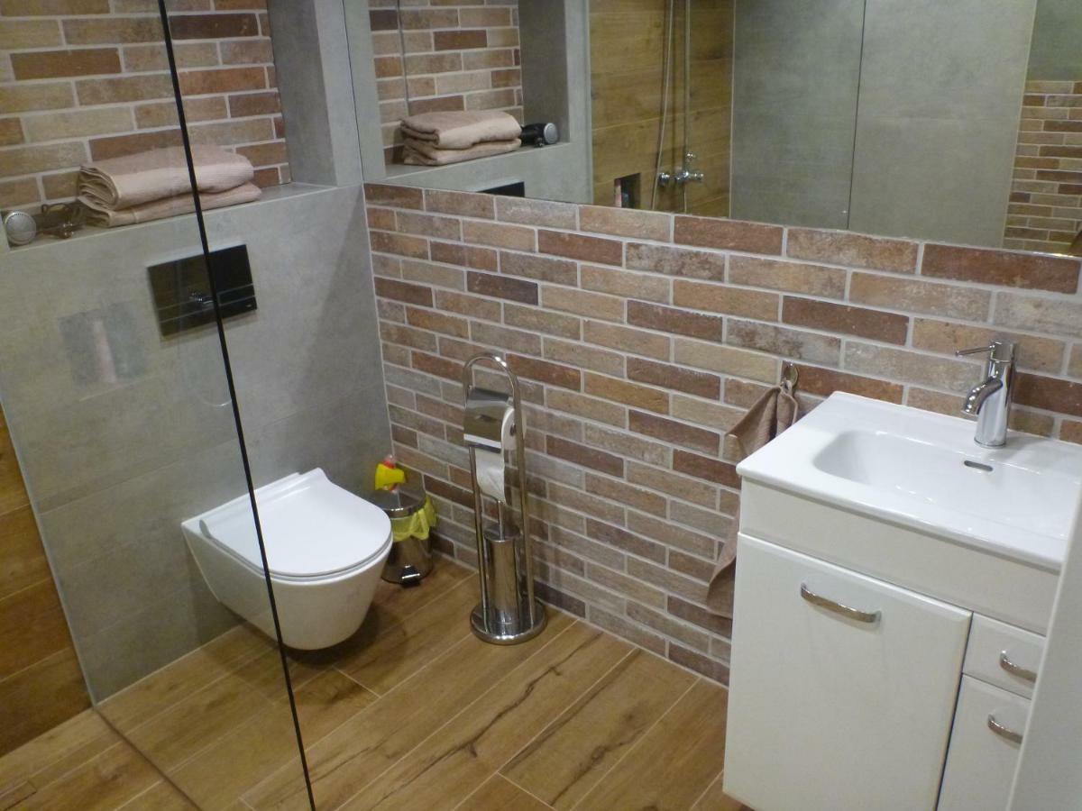 Apartament Na Brodatego Vratislav Exteriér fotografie