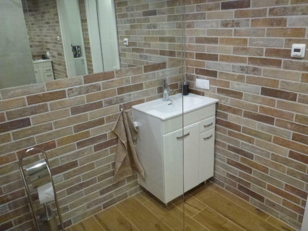 Apartament Na Brodatego Vratislav Exteriér fotografie
